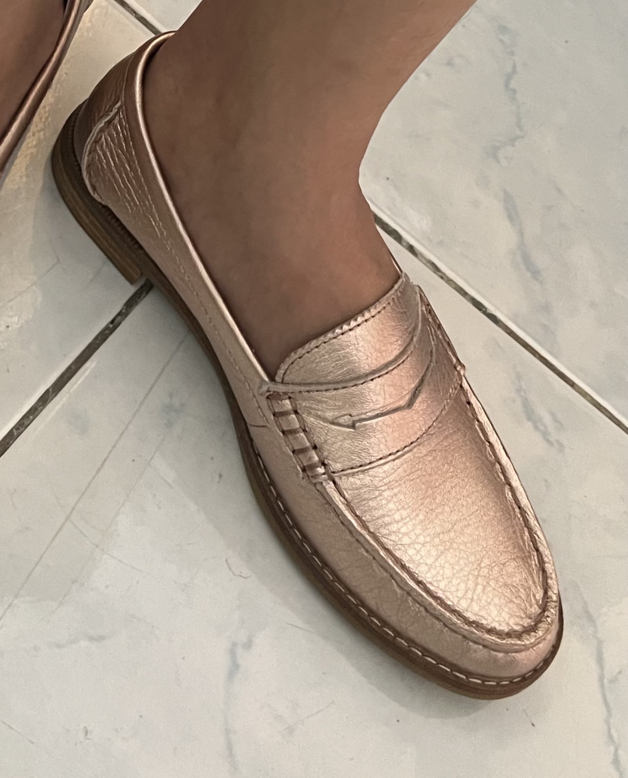 Sperry rose gold sale loafers