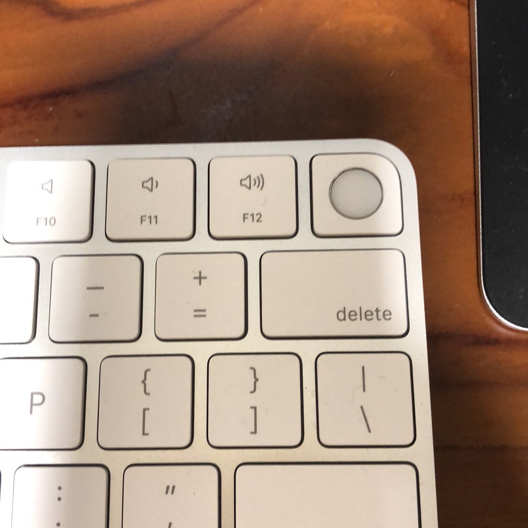 Apple Magic Keyboard with Touch ID for Mac models with Apple