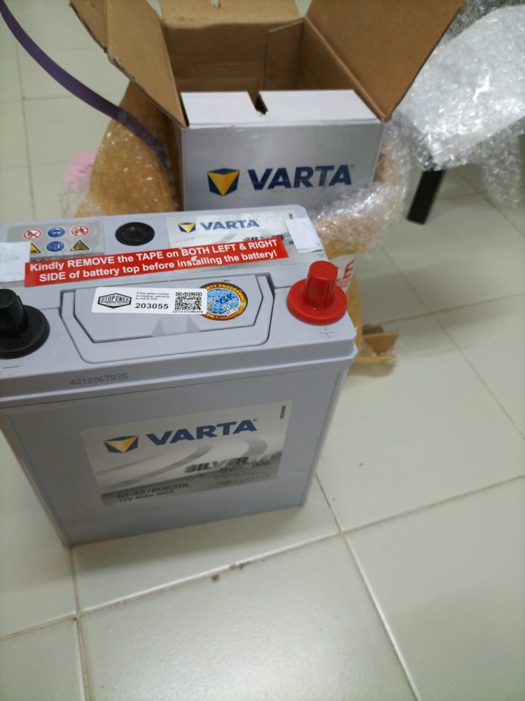 VARTA M42L - 60B20L Silver Dynamic EFB Start Stop Car Battery for