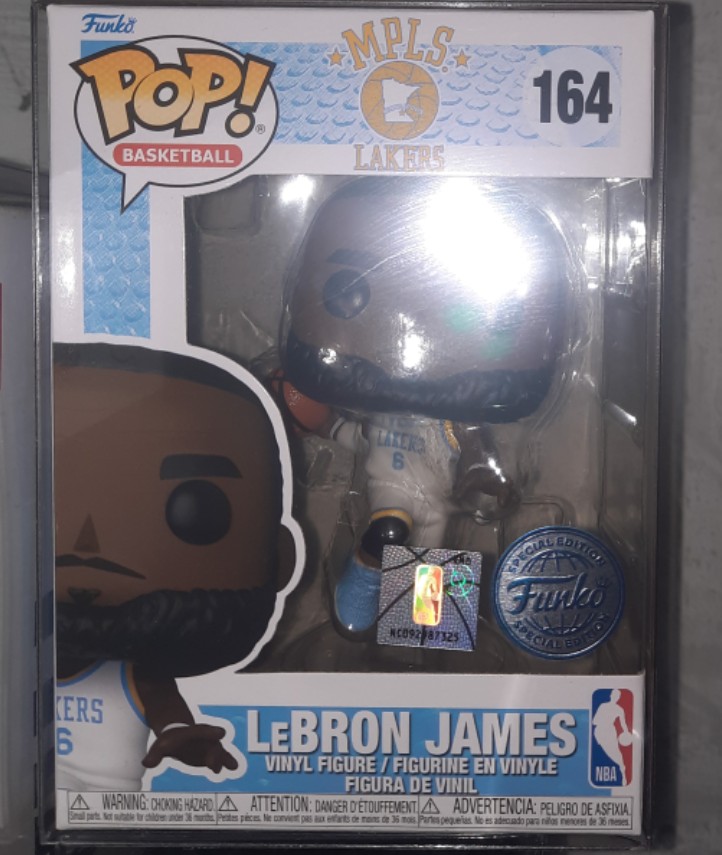 Funko Pop! LeBron James #164 Special Edition – KobesKollectibles