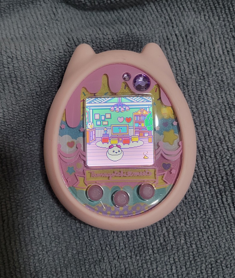 Tamagotchi On Tamagotchi Meets Suites Version Pink - Japanese