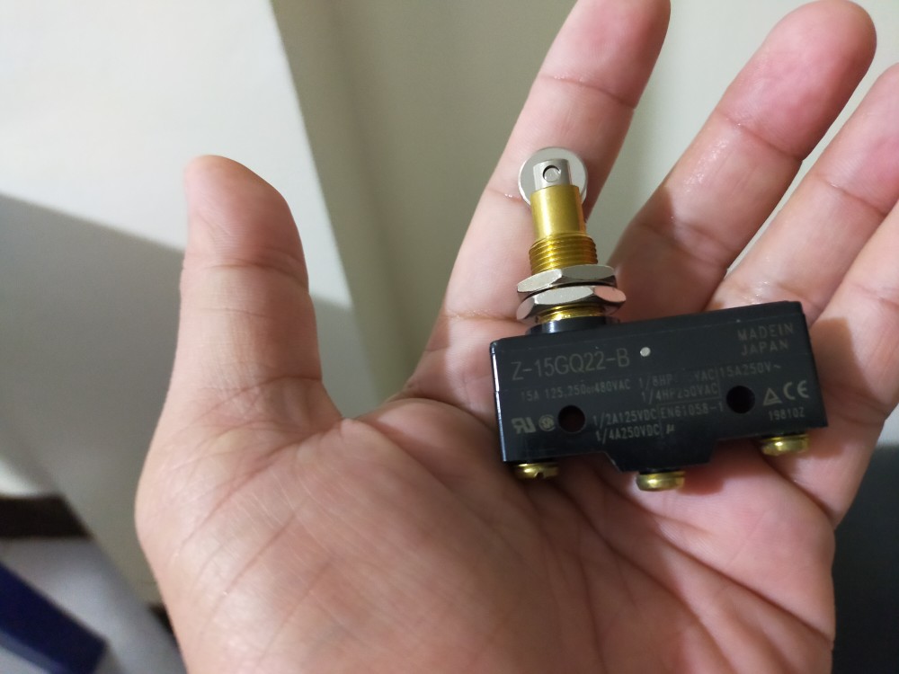 Omron Microw Limit Switch Z-15GQ-B, 240 VAC At Rs 980 In Unnao | ID: 2853489377388 - Foto 10