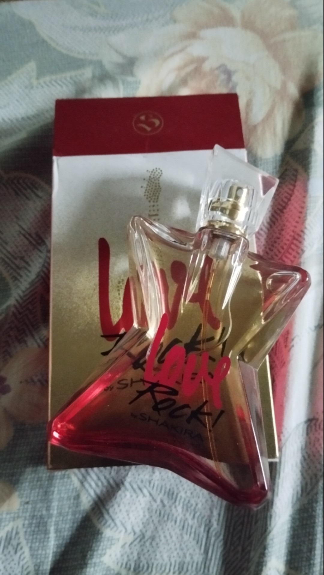 YOUR FAV BOX Shakira Love Rock Eau De Toilette 80ml 80Ml Travel