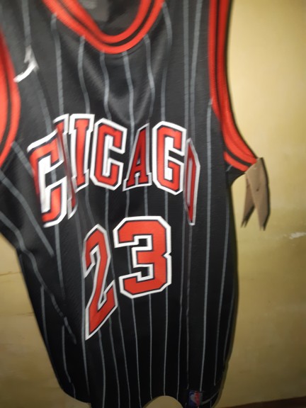 NBA ˉOriginal BASKETBALL Mens Jersey #23 MichaelˉJordan Chicago Bulls Hot  Pressing Retro City Edition Swingman Jerseys Black