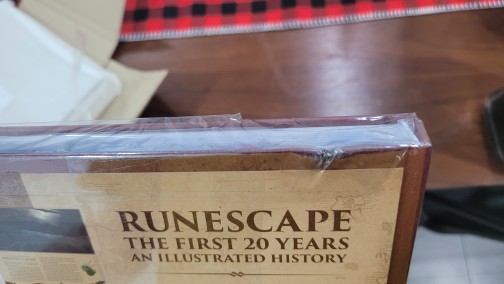  Runescape: The First 20 Years-An Illustrated History:  9781506721255: Calvin, Alex, JagEx: Books