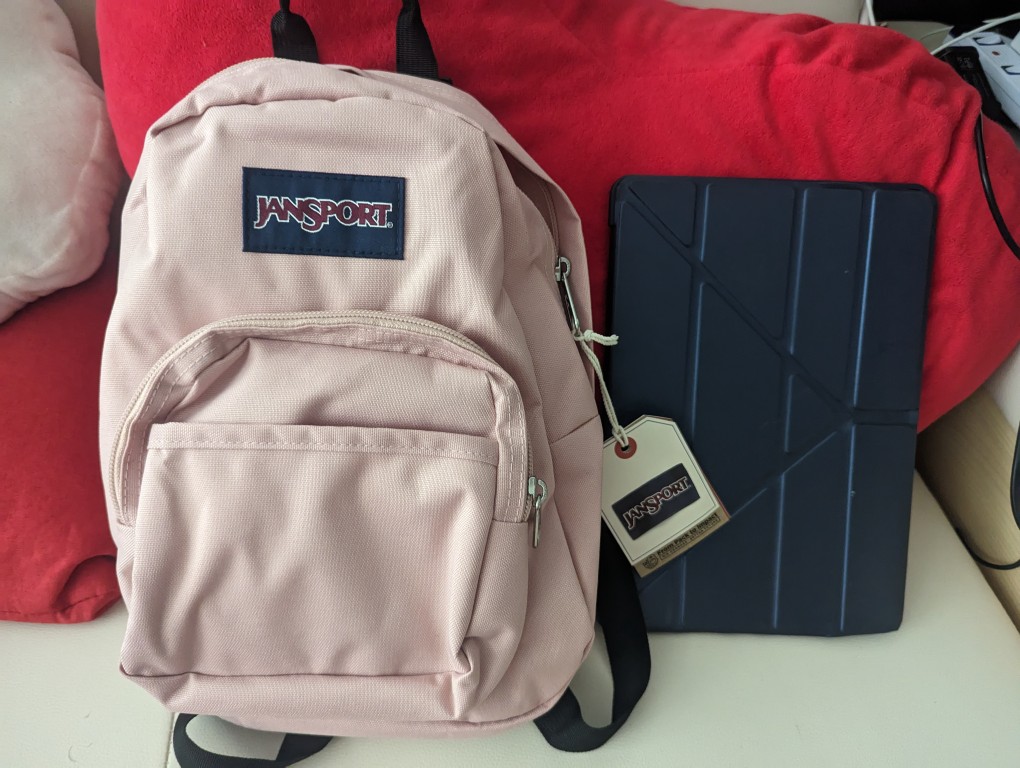 Jansport half hotsell pint rose gold