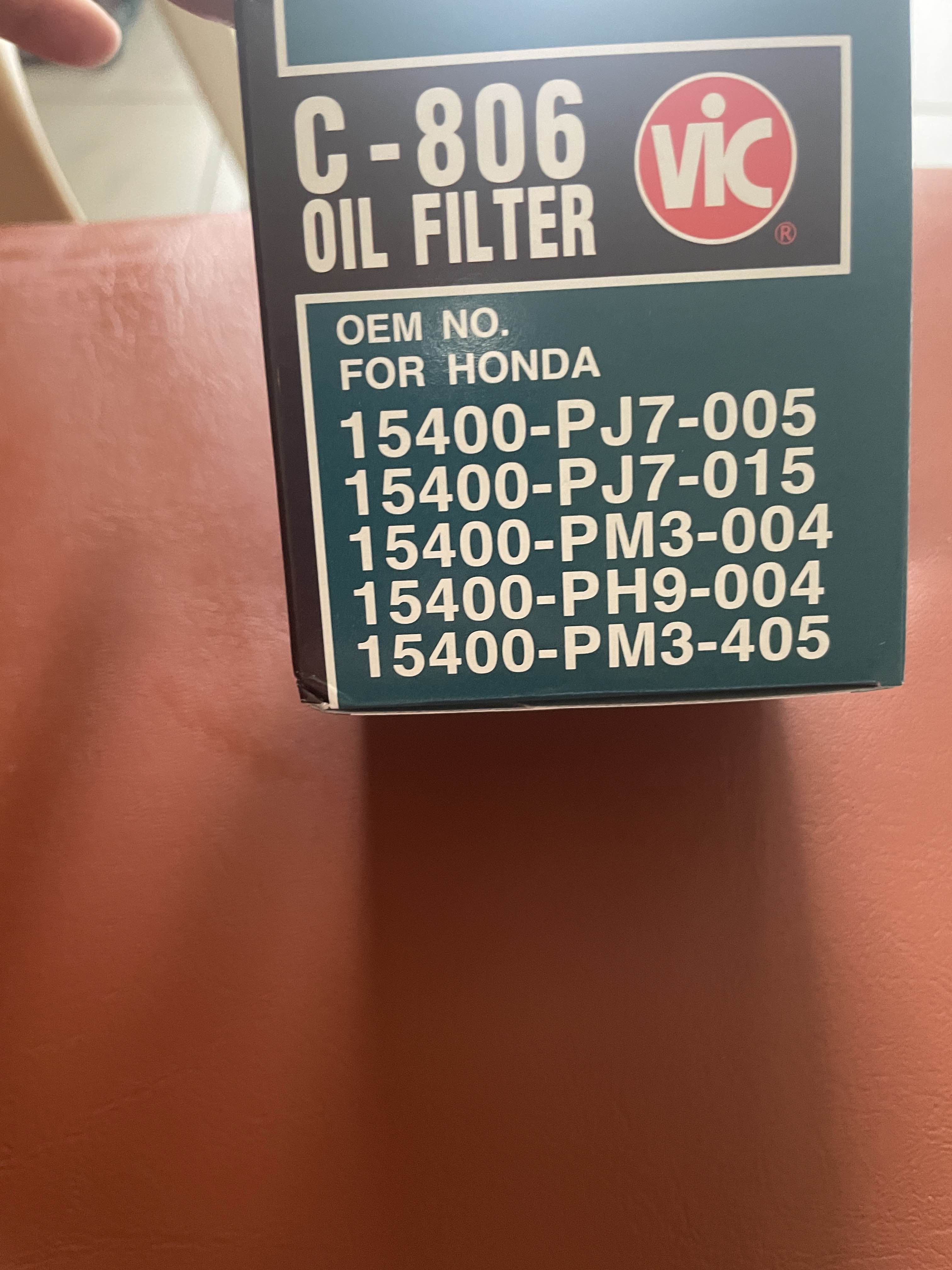 VIC Oil Filter C-806 for Honda City Civic Jazz Brio Mobilio Fit Hrv Crz (  C806 )