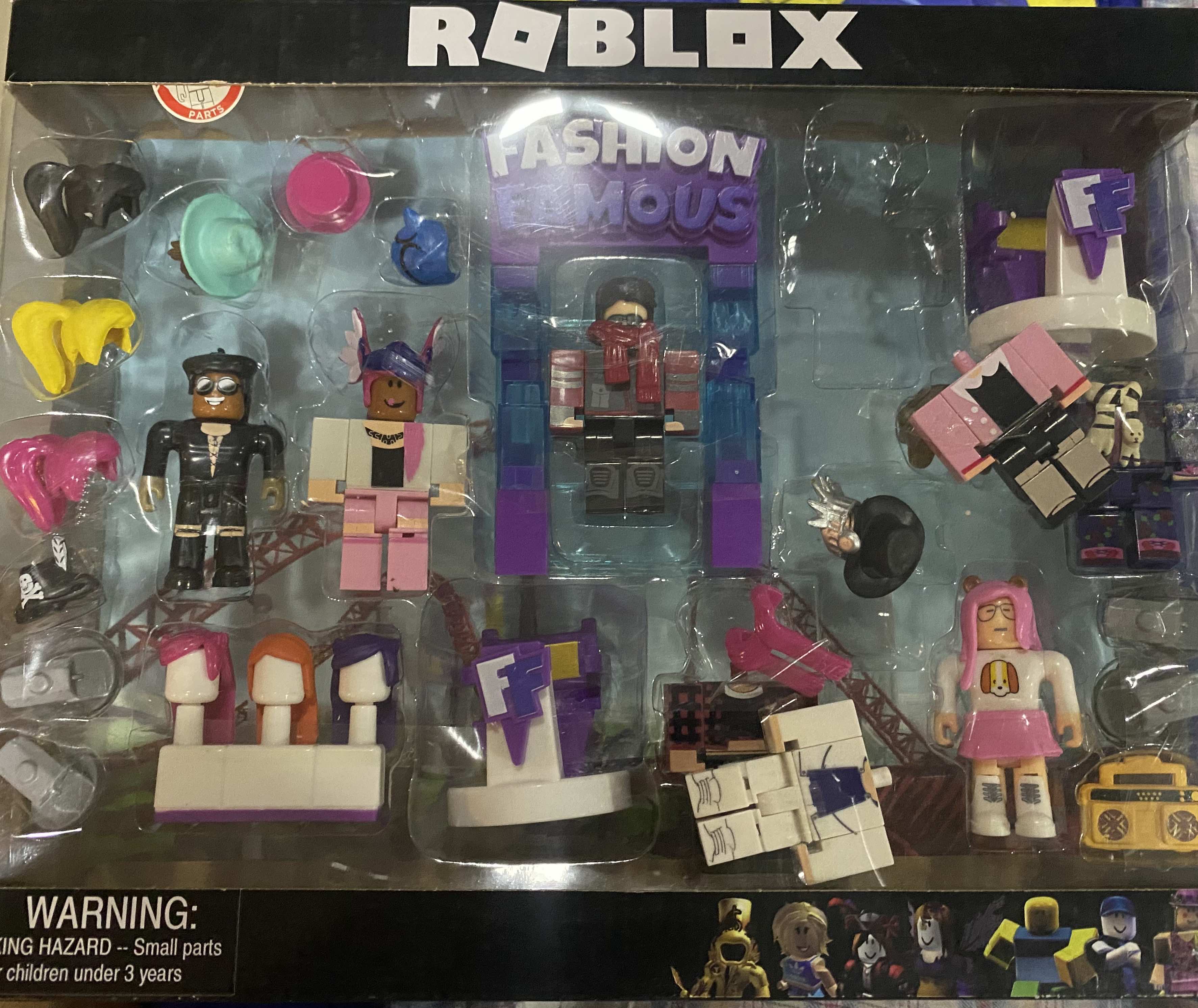 Brinquedo Roblox Fashion Famous 26 Peças Jazwares 19821