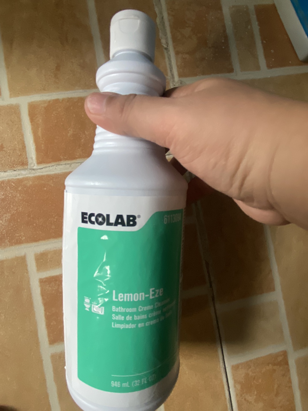 Ecolab Lemon-Eze Bathroom Creme Cleanser - 32oz Bottle, Citrus Scent, Multi-Surface (Check Expiration)