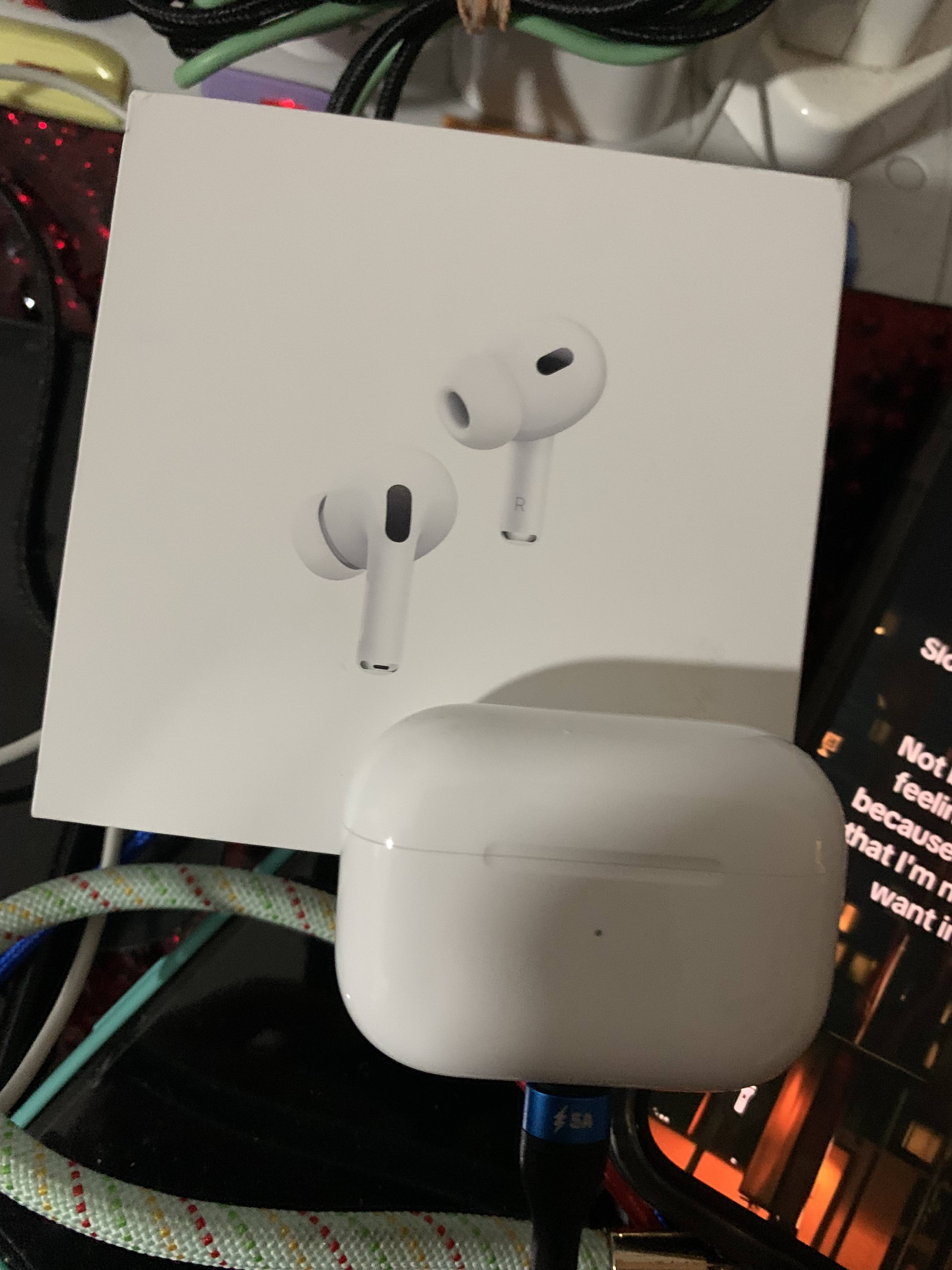 AirPods Pro (2nd generation) with MagSafe Case (USB‑C) | Lazada