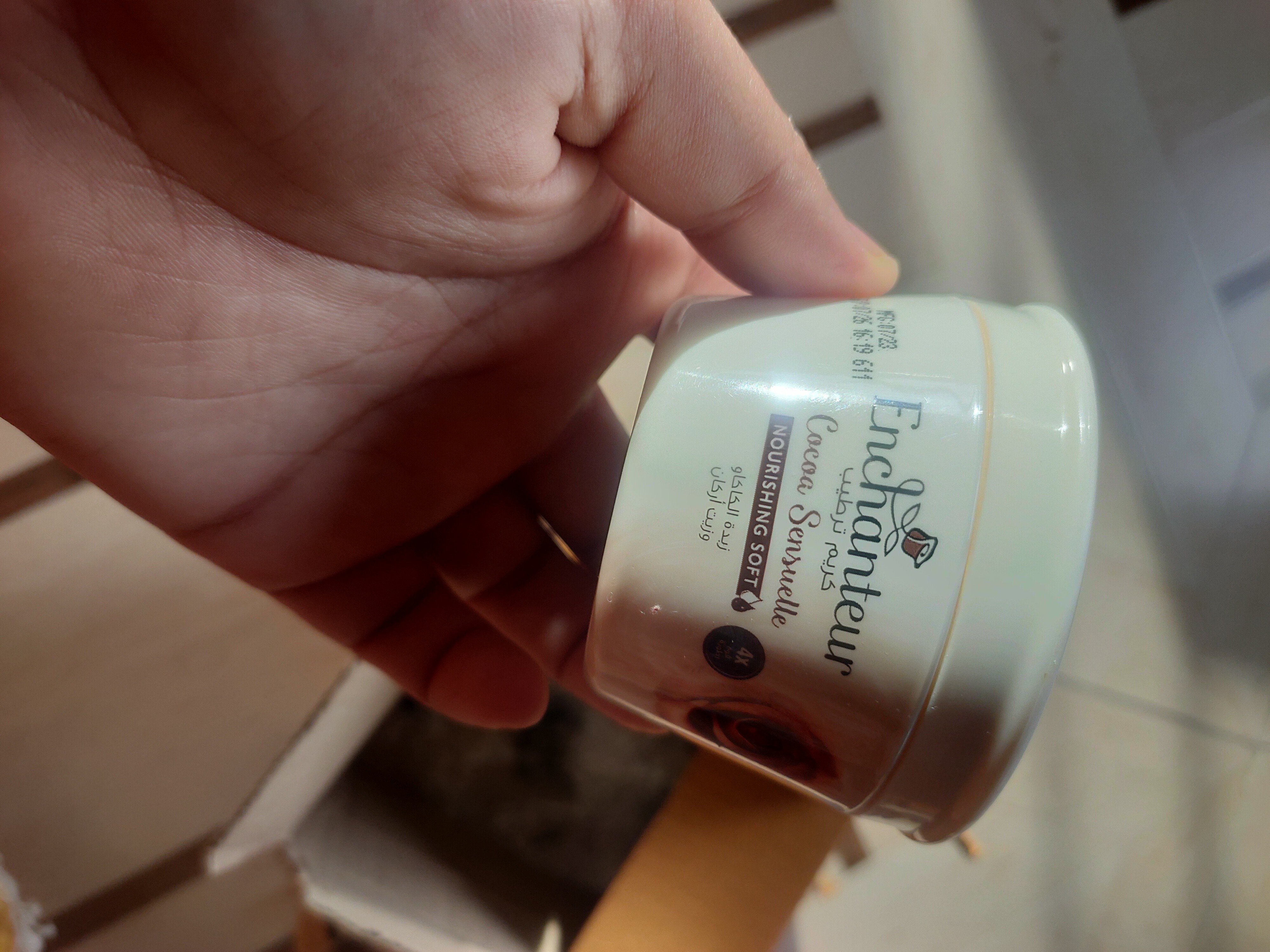 International product Enchanteur Romantic Moisturizers cream 100