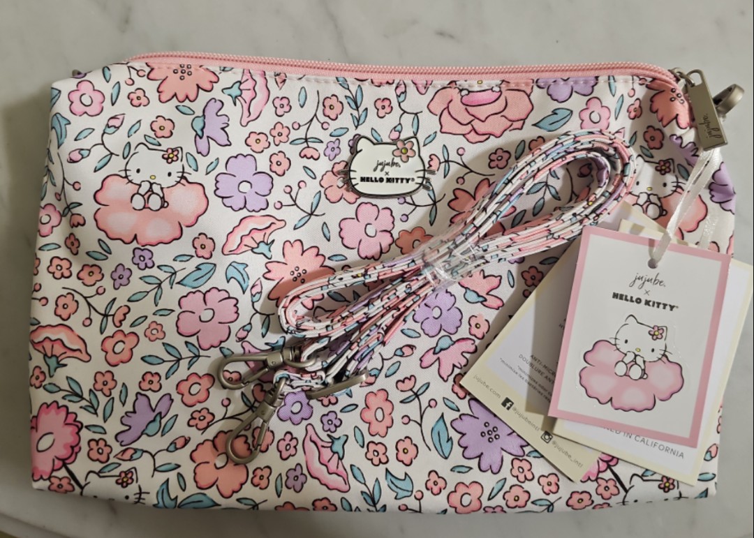 NWT Ju-Ju-Be store Be Set in Hello Kitty Hello Summer Print