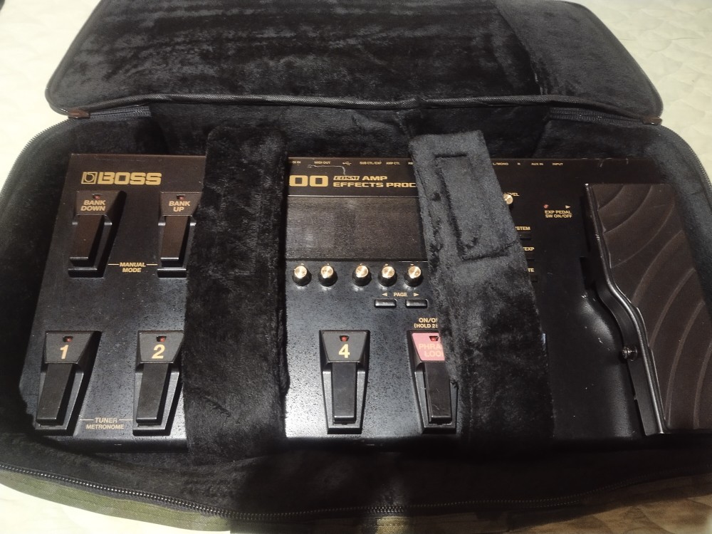 BOSS GT-100 GUITAR MULTI EFFECTS CASE BAG BOSS GT100 WILL BOSS GT-100 GUITAR MULTI EFFECTS CASE BAG BOSS GT100 WILL