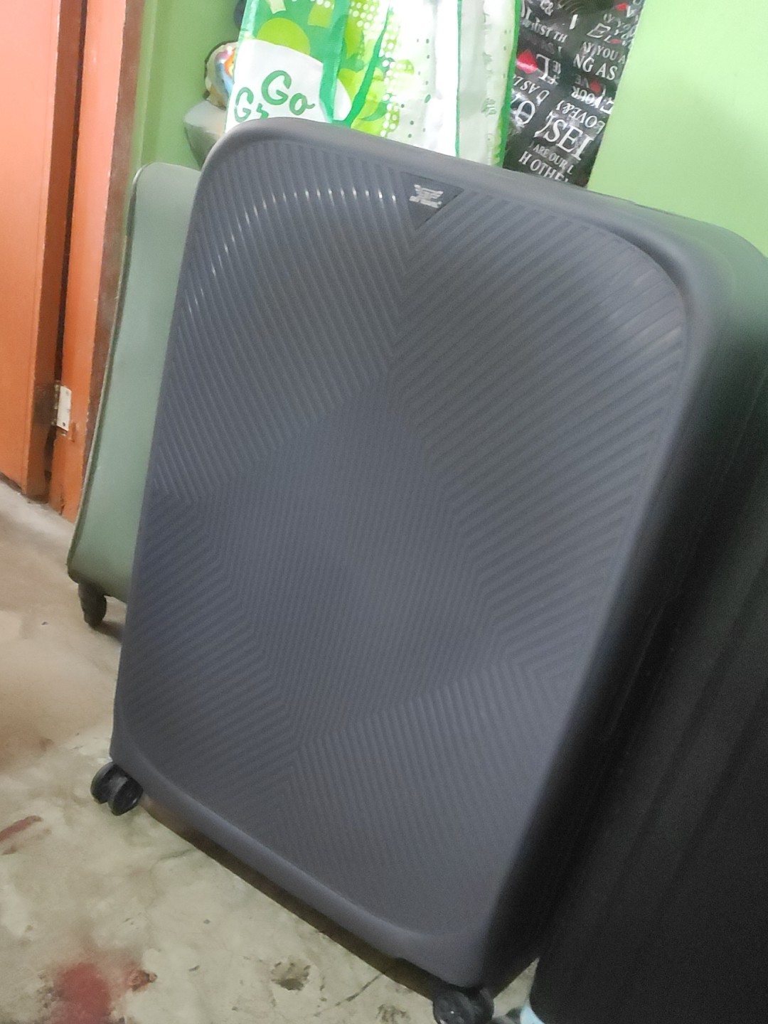 Sky Travel Luggage Clam type Hard Case S-M-L Size (SKT-9748