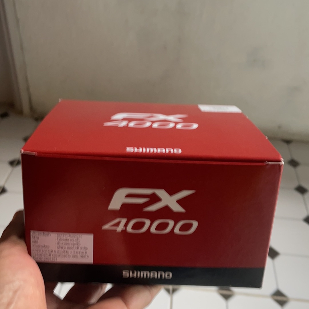 รอกสปินนิ่ง SHIMANO FX สวยงาม คุ้มราคา มีใบรับประกันในกล่อง