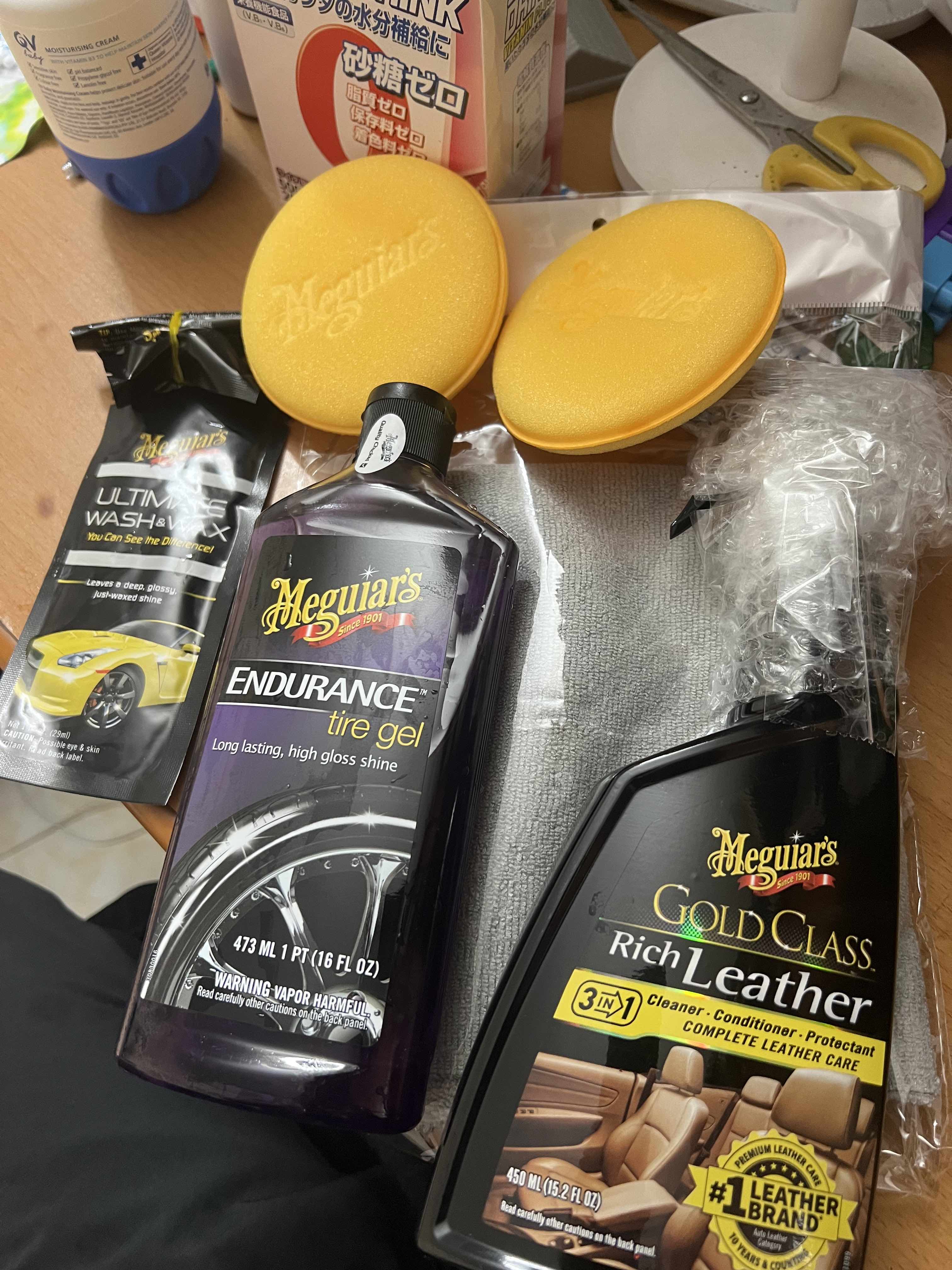 Meguiar's G10916 Gold Class Rich Leather Cleaner & Conditioner - 15.2 oz.