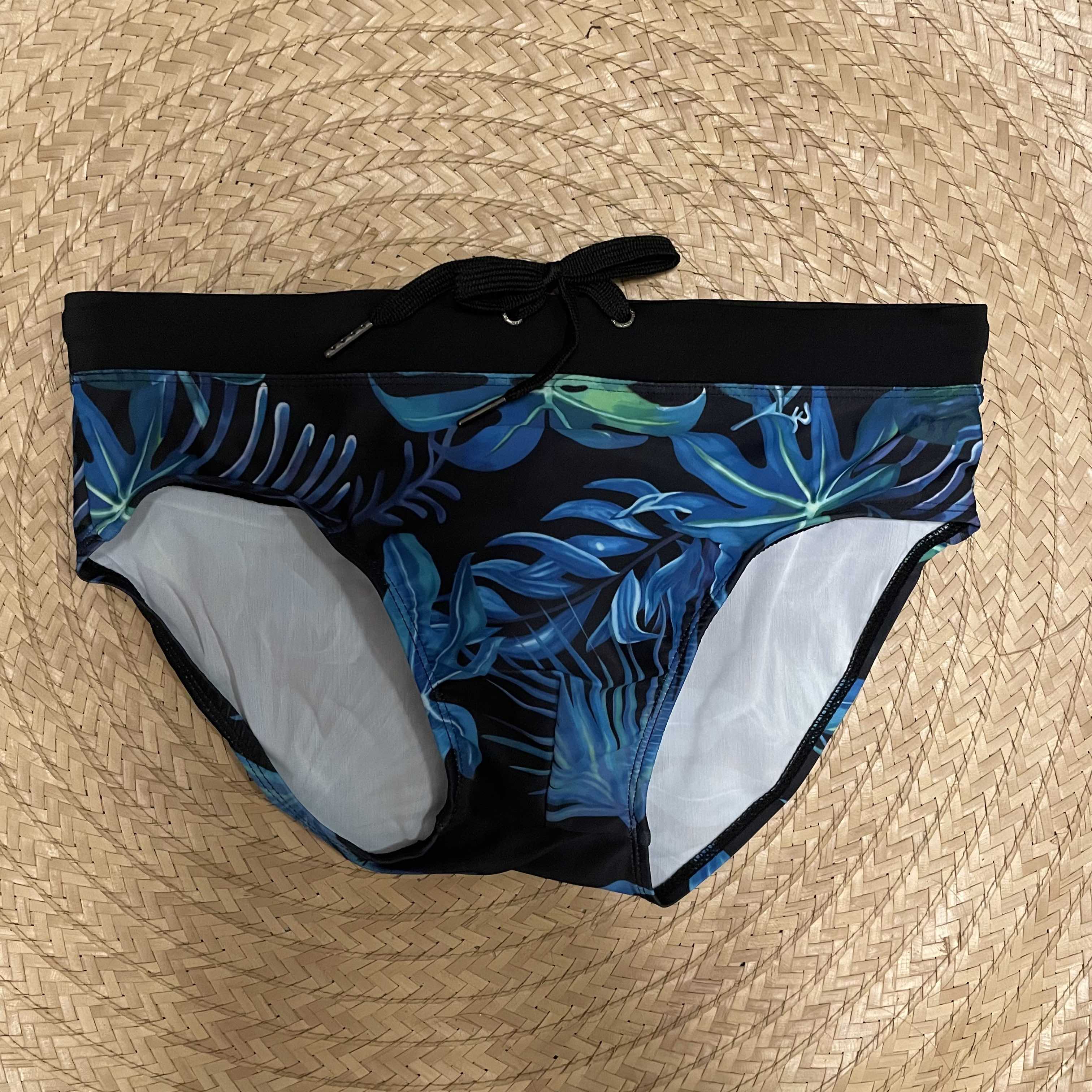 UXH New Men's Tigh Swimming Briefs whiteTrunks Swimwear Swimsuit Water  Repellent Man Beach Short Men Swim Suit : : Clothing, Shoes 