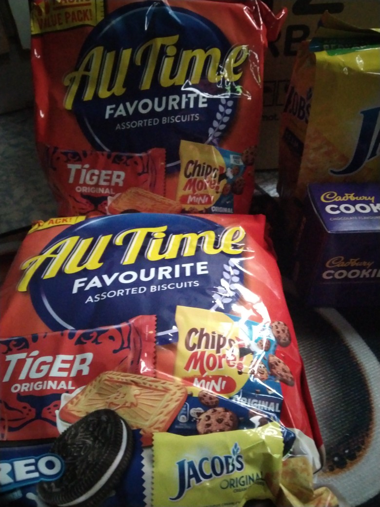 All Time Favourite Assorted Biscuits 499g - Oreo, Tiger, Chipsmore, Jacob's  Biscuits & Cookies