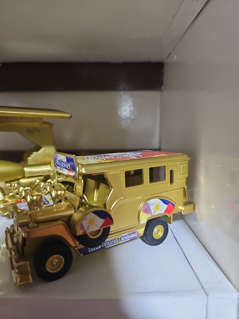 5 inch Miniature Philippine Jeepney Gold Edition Die-Cast Metal