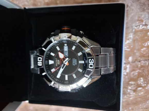 Seiko Sports Automatic 24 Jewels Mens Watch Stainless Steel Mens