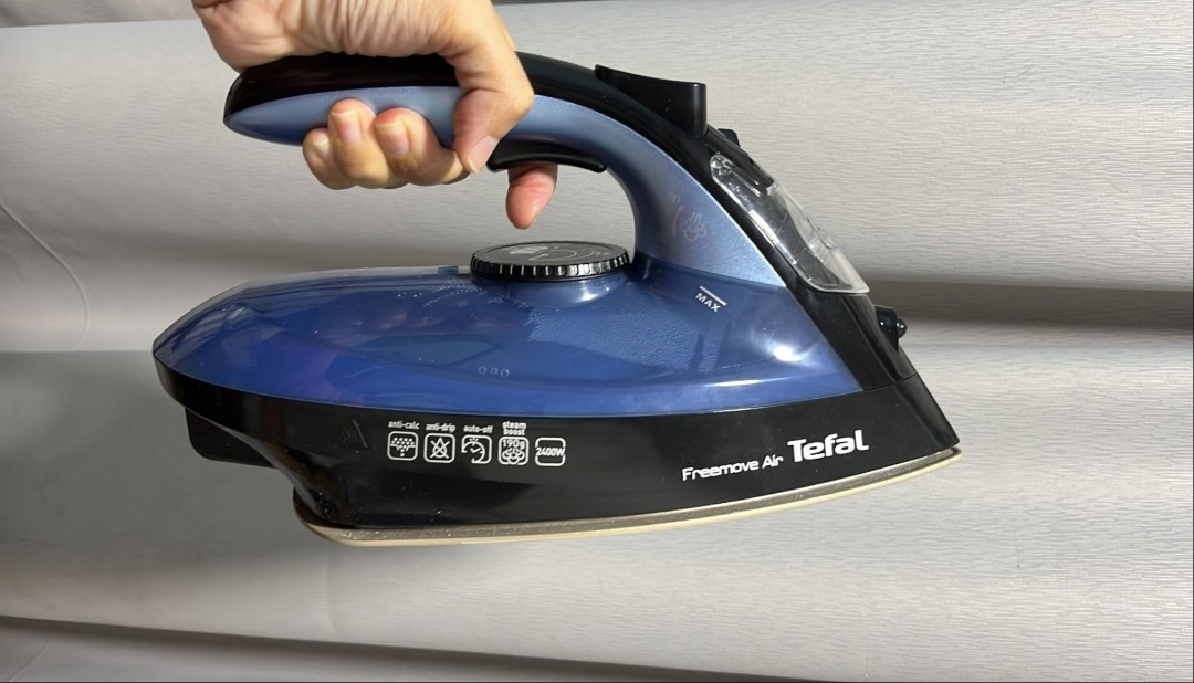tefal cordless iron fv6551