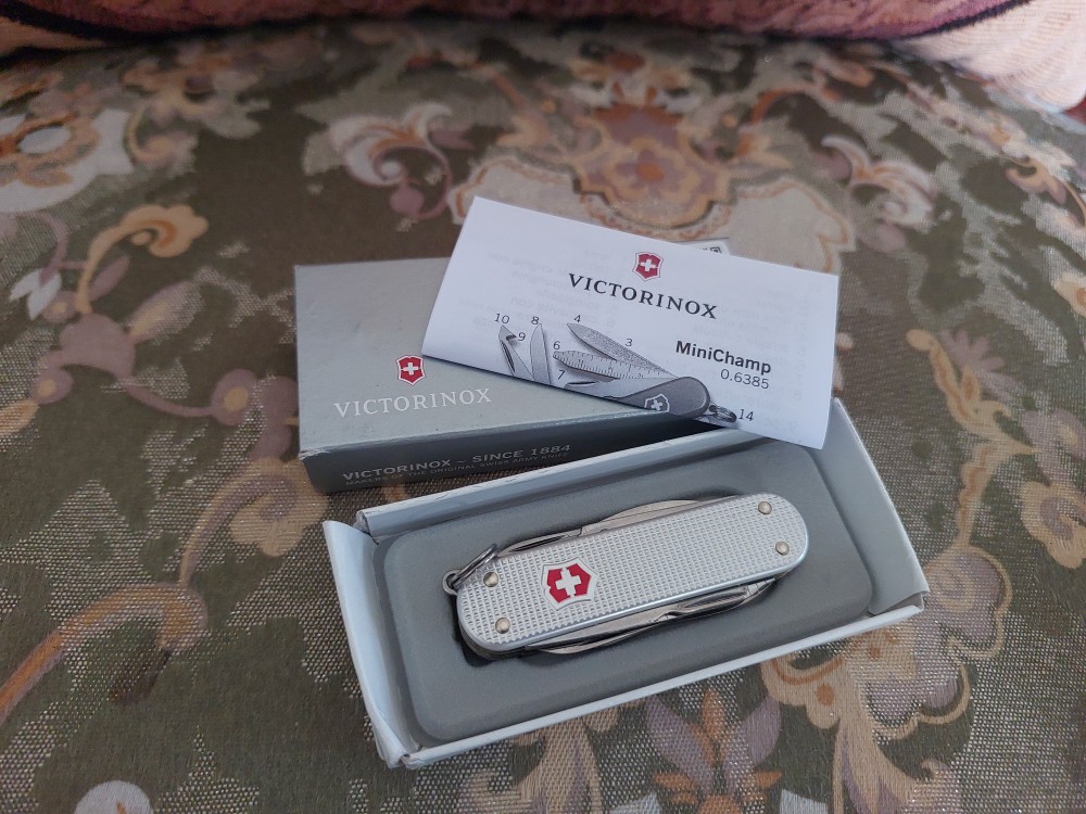 Victorinox Mini Champ 0.6385 Swiss Army Minichamp 58mm Multi-Tool