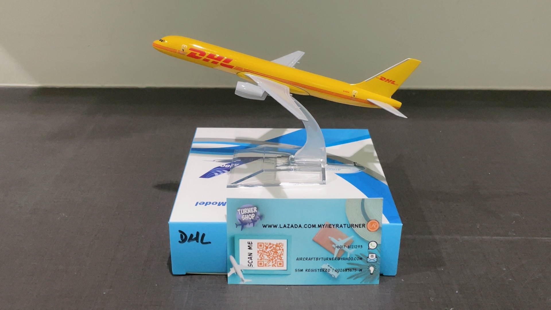 DHL 757 Airplane Model - Die Cast Metal Collection Plane For Display & Gifts
