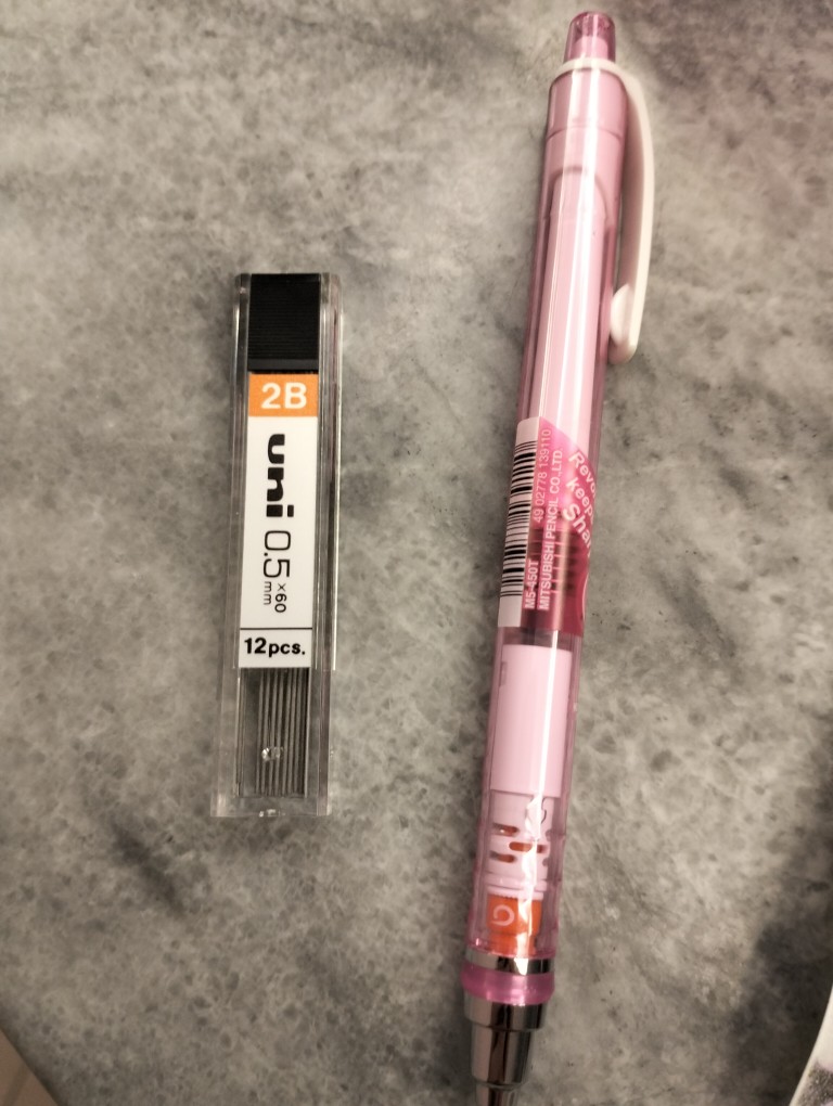 Uni Kuru Toga Mechanical Pencil - 0.5 mm - Clear Smoke (Black)