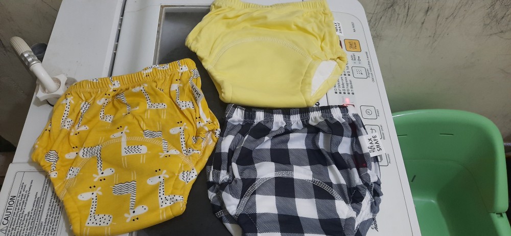 Candy-colored Diapers Better than 6 layers Waterproof Training